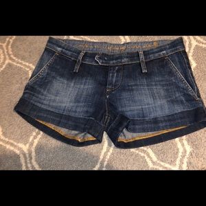 Meltin'Pot Women's denim shorts. Size 26